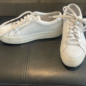 Saks Fifth Ave White Tennis Shoes! 39/8.5